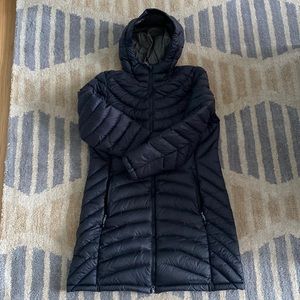 LL bean Women’s Ultralight 850 Down Hooded Coat